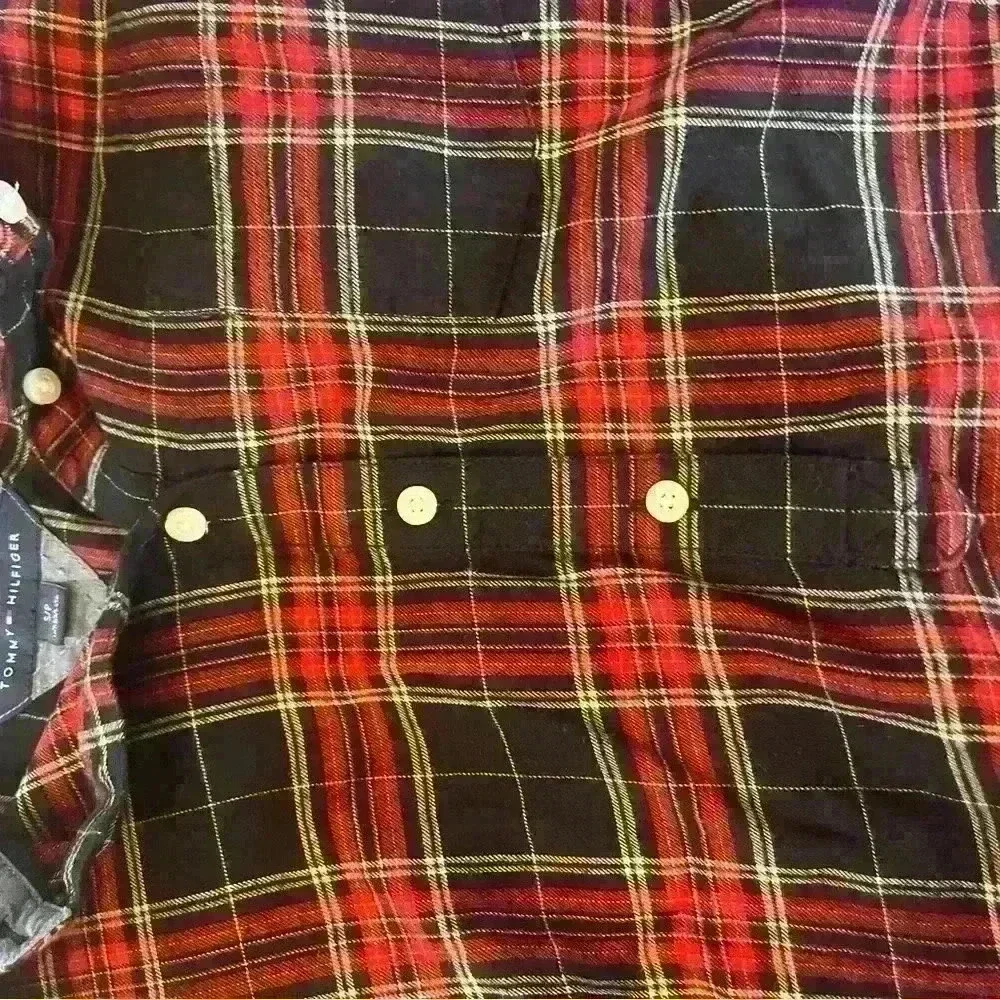 Women’s size small Tommy Hilfiger quarter button down plaid shirt